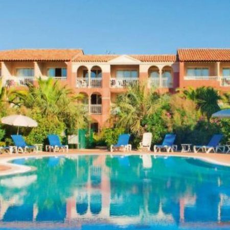 Entre Mer Et Piscine Hyeres Exterior photo