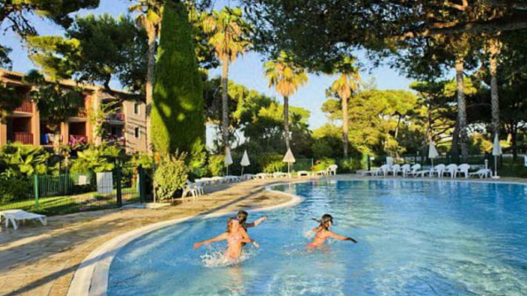 Entre Mer Et Piscine Hyeres Exterior photo
